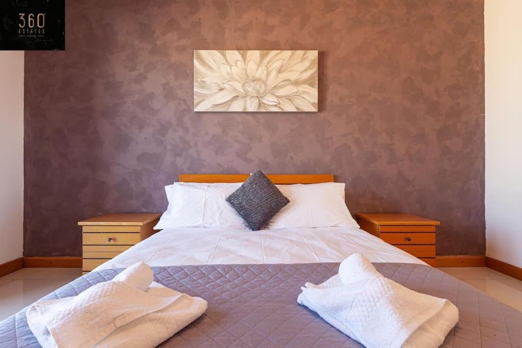Comfortable Penthouse, Served With Lift, Wifi & Ac By 360 Estates Gzira Exterior foto
