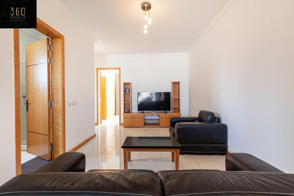 Comfortable Penthouse, Served With Lift, Wifi & Ac By 360 Estates Gzira Exterior foto